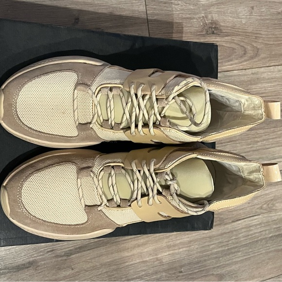 NWT Kenneth Cole Maddox Hiker Sneakers High Top Tennis Shoes Ankle Boots Beige - Picture 5 of 10